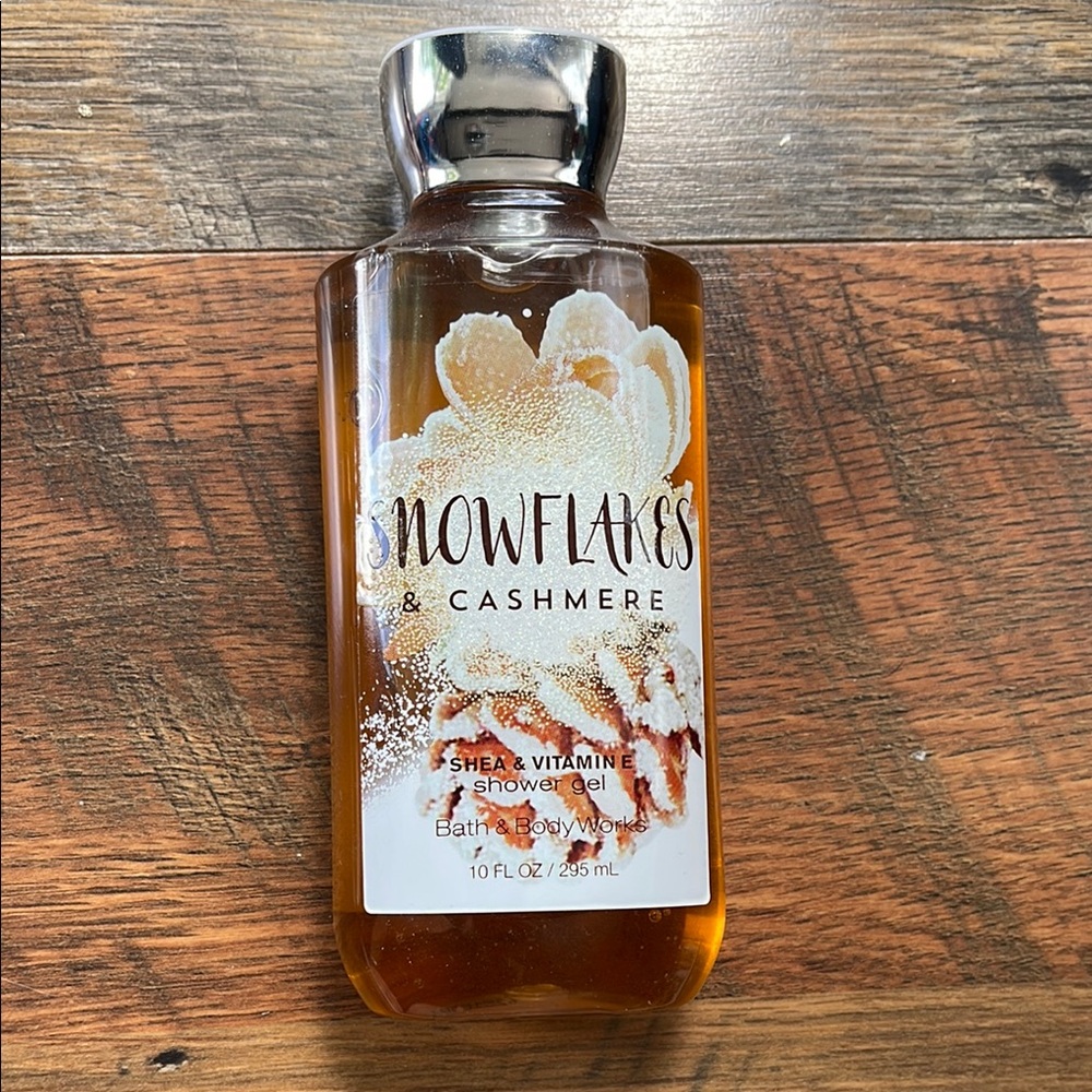 Bath & Body Works Snowflakes & Cashmere Shower Gel